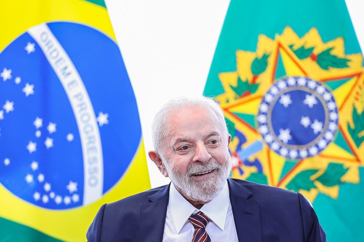 Lula cancela participação em evento no Rio de Janeiro e segue para São Paulo