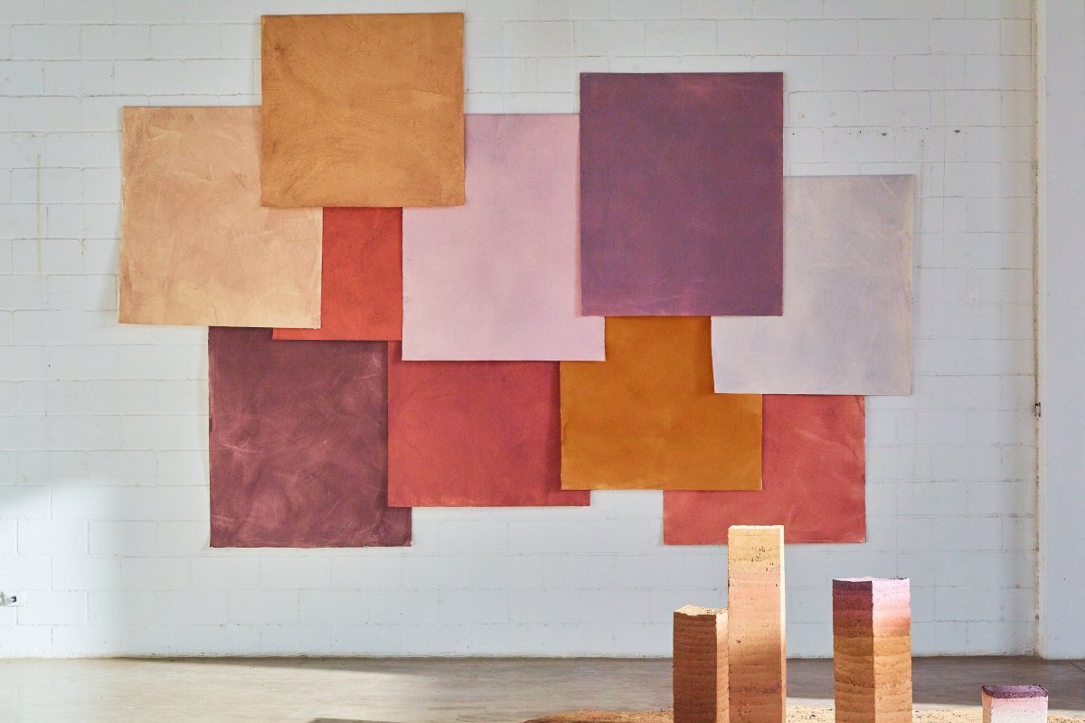 Galeria Hugo França recebe a mostra Peles da Terra, do artista peruano Luis Casanova Sorolla, em Trancoso!