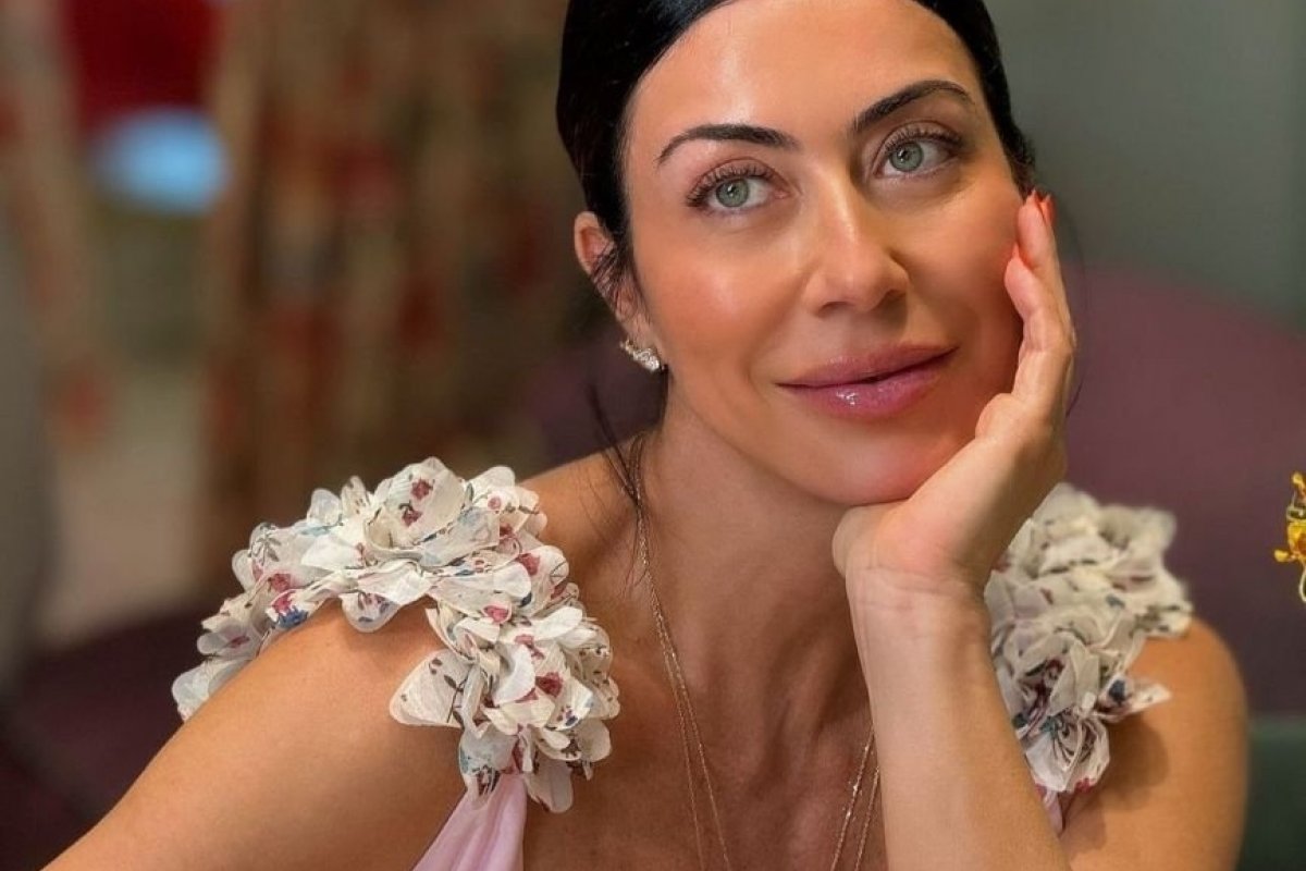 Inspirado em Versailles, Carol Bassi apresenta sua mais nova coleção para a temporada de verão!