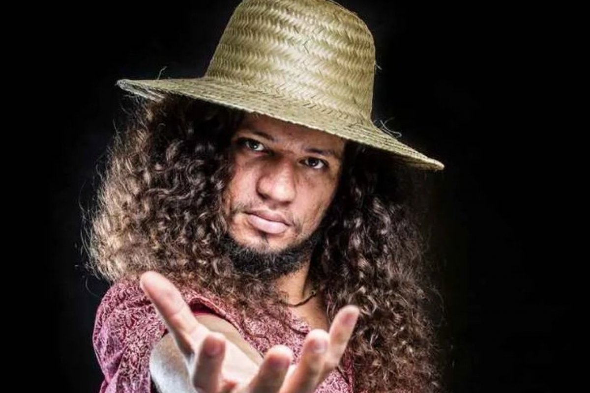 Indicado ao Grammy Latino, Rapper Rapadura faz show na festa ‘Bronx71’, no Rio Vermelho!