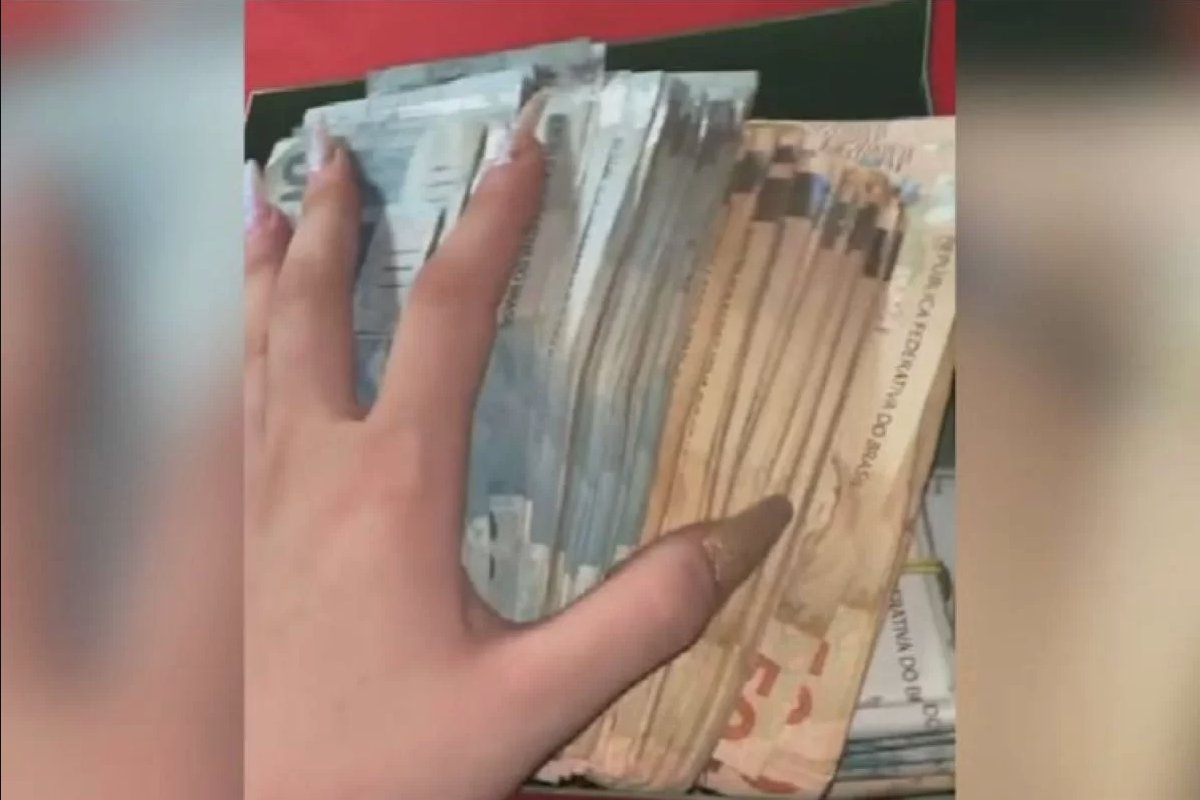 Influenciadora tem casa invadida e dinheiro roubado após expor quantia em redes sociais