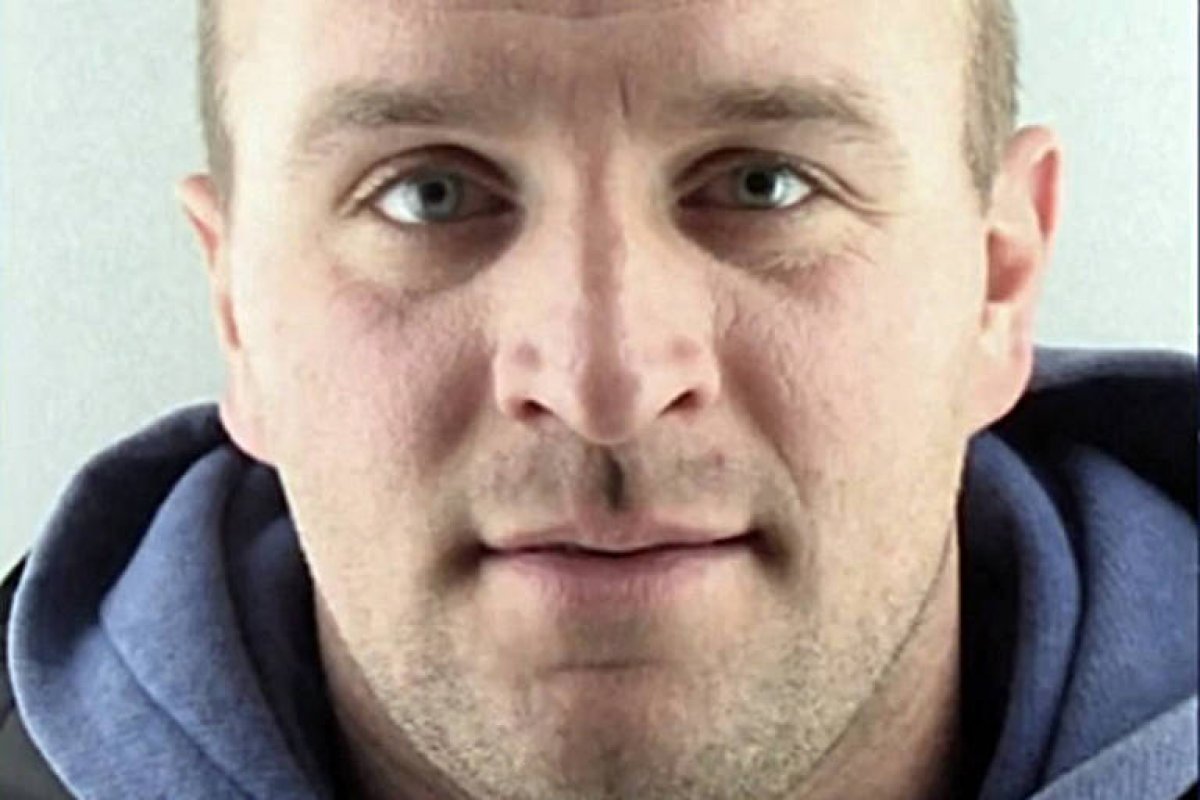 Rotina de sérvio apontado como matador era discreta e familiar, dizem vizinhos