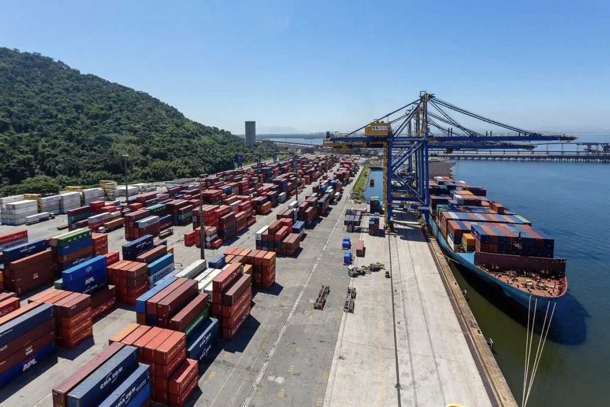 Brasil ganha 28 mil novos exportadores em 2023