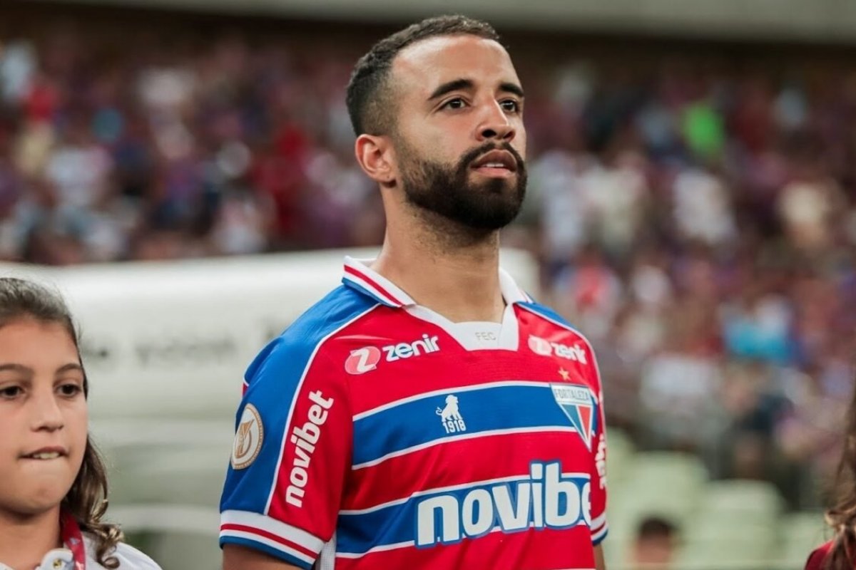 Bahia fecha compra de Caio Aexandre