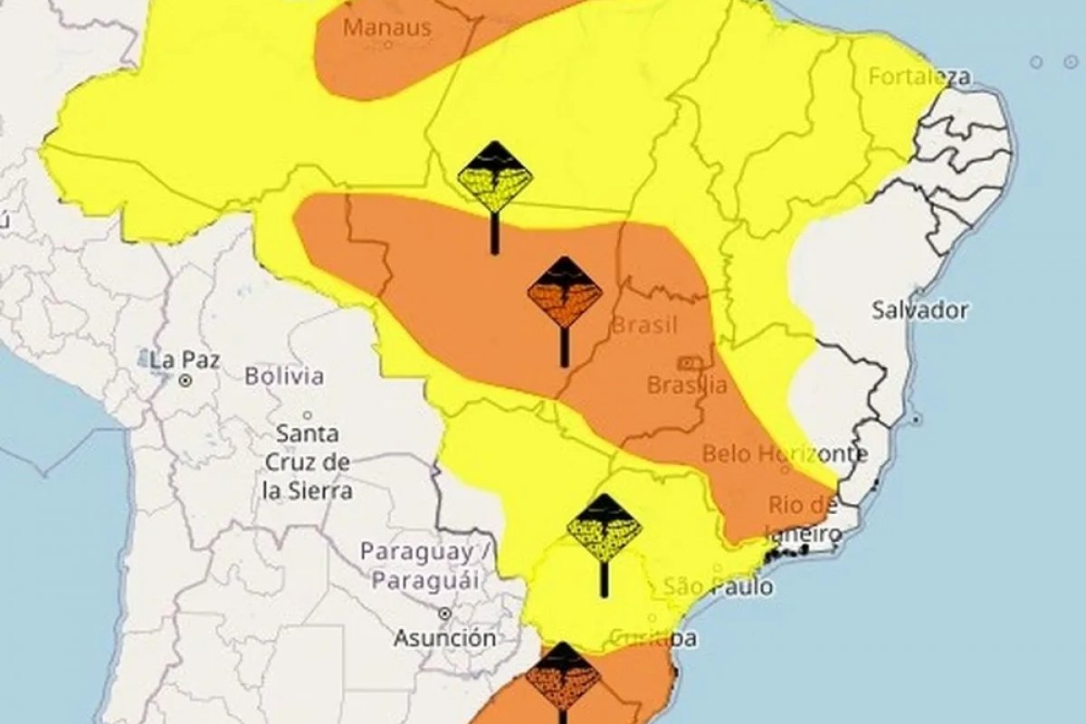 Chuvas intensas causam tragédias e alertas meteorológicos