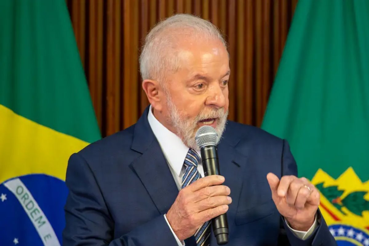 Lula sanciona lei com políticas para a população em situação de rua