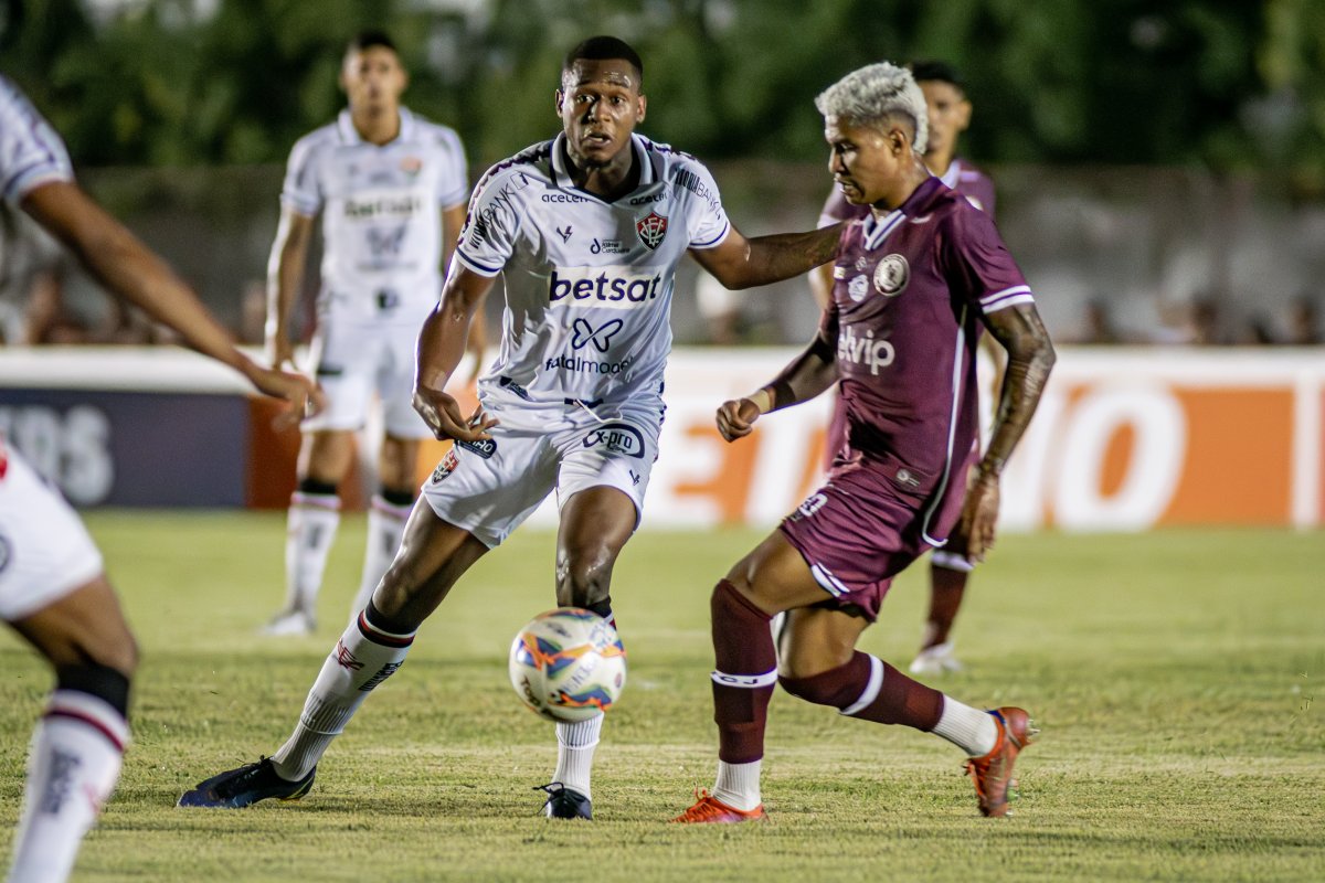 Vídeo: Vitória vence Jacuipense na estreia do Campeonato Baiano; confira o gol