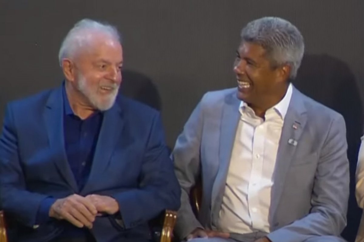 Lula assina acordo de criação do Parque Tecnológico Aeroespacial da Bahia