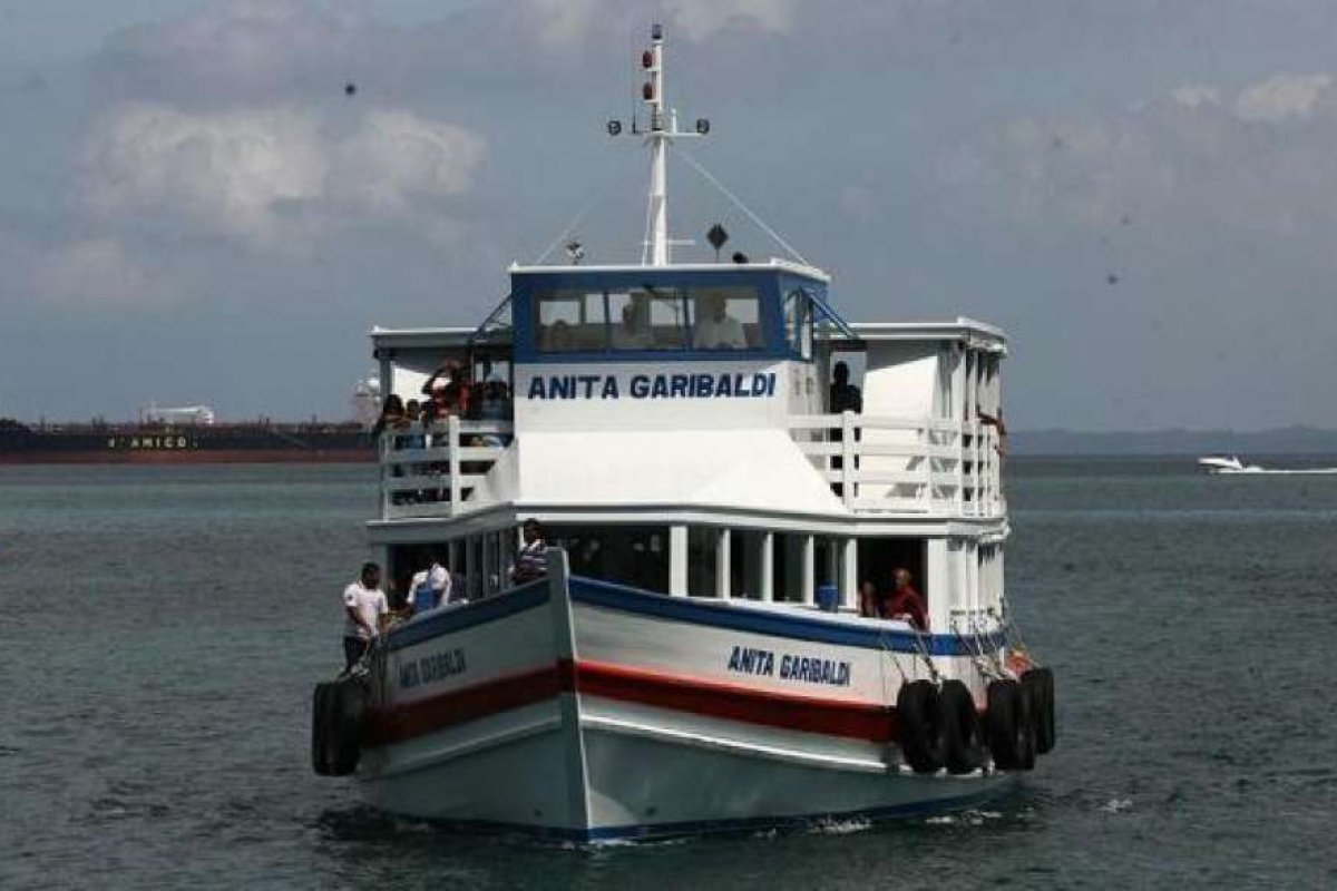 Lanchas da travessia Salvador-Mar Grande têm embarque tranquilo nos terminais de Vera Cruz e Náutico da Bahia