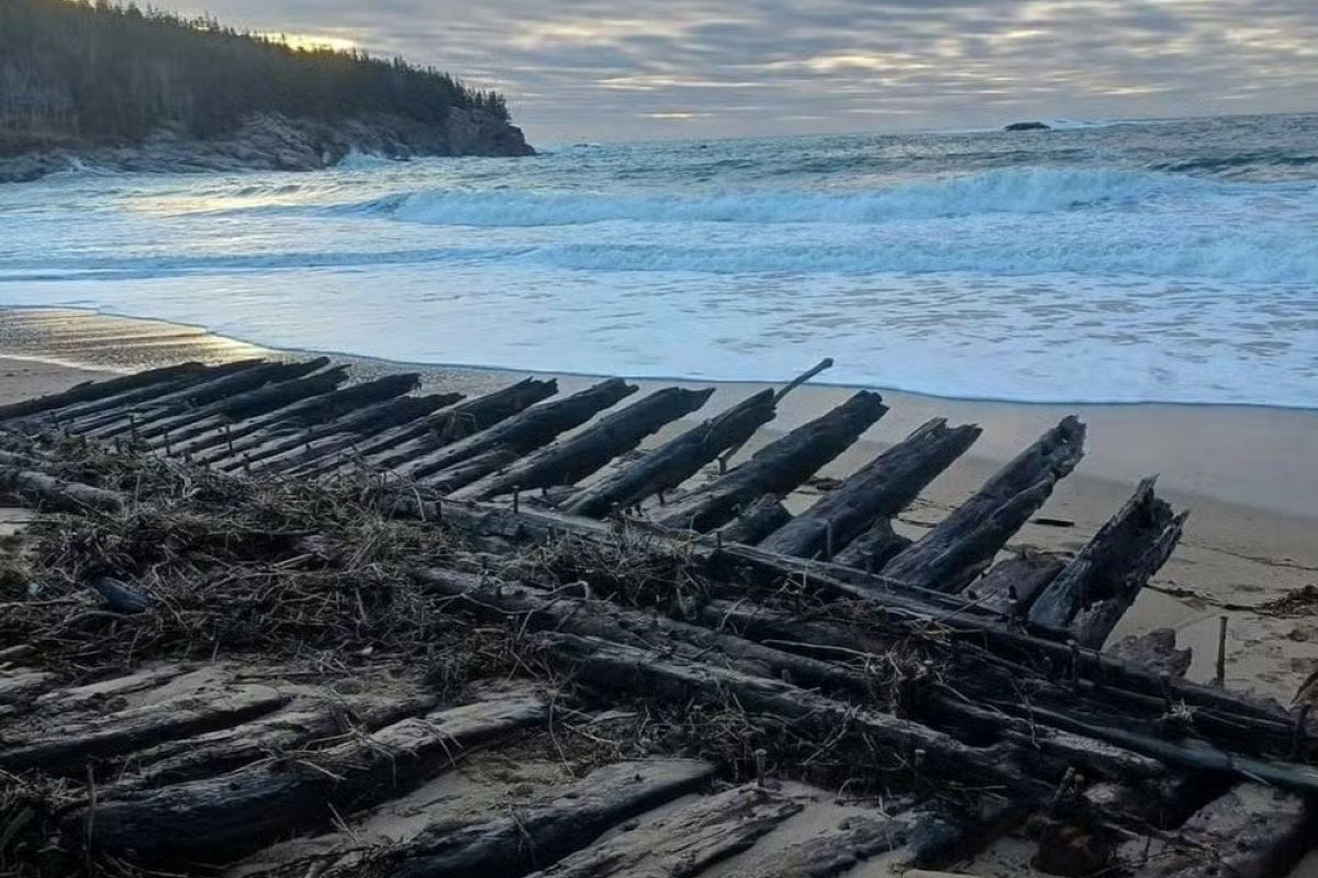 Naufrágio centenário tornaram-se visíveis nas costas dos EUA após tempestade