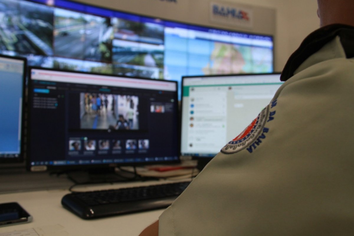 Dois criminosos são presos com auxílio da tecnologia de reconhecimento facial