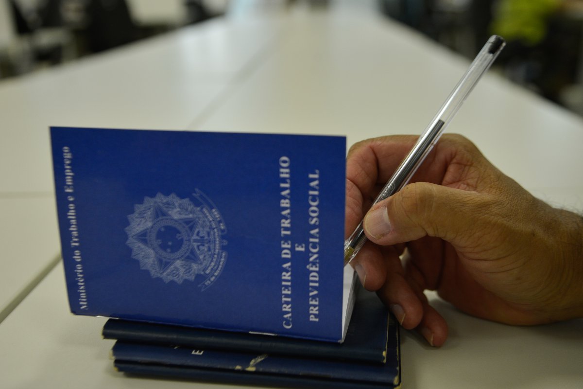 SineBahia divulga vagas de emprego disponíveis para esta segunda-feira (22)