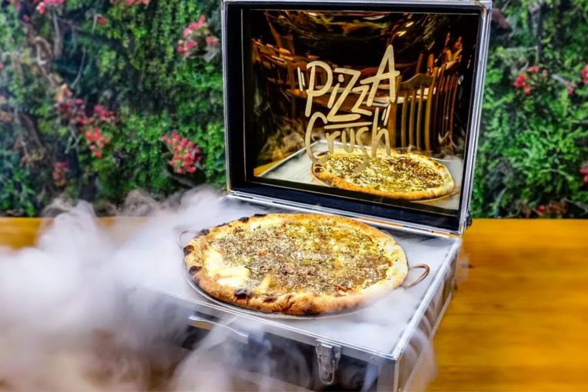 Pizza com ouro faz sucesso em solo brasileiro!