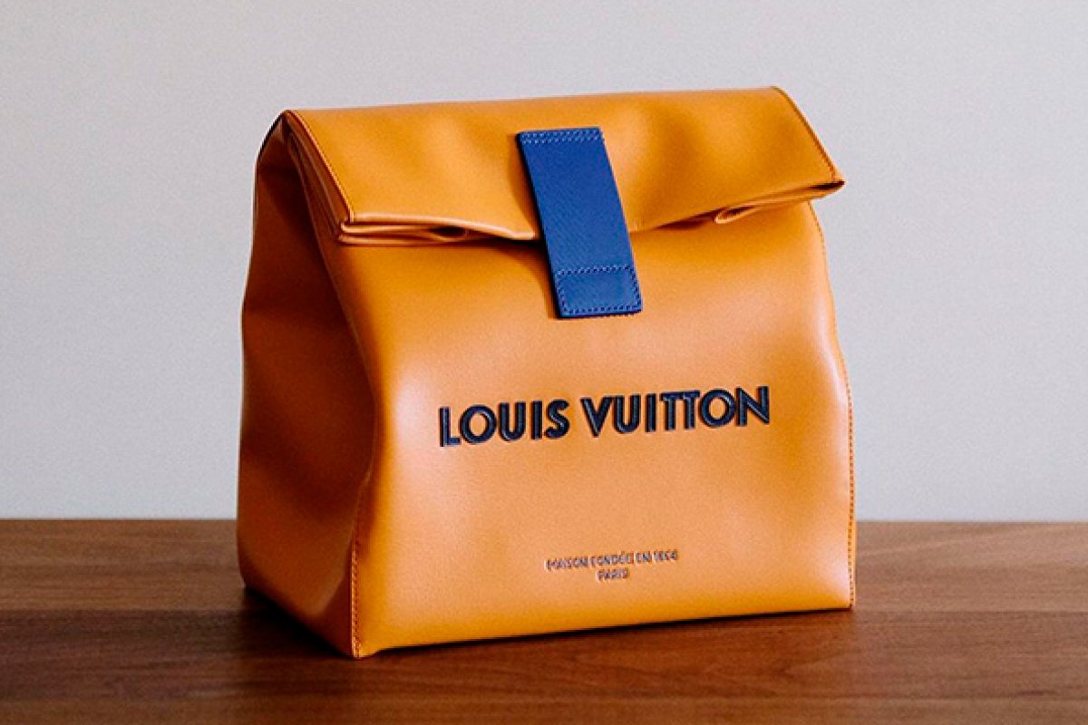 Inspirada nas lancheiras escolares da Europa, Louis Vuitton lança sua “Sandwich Bag”!