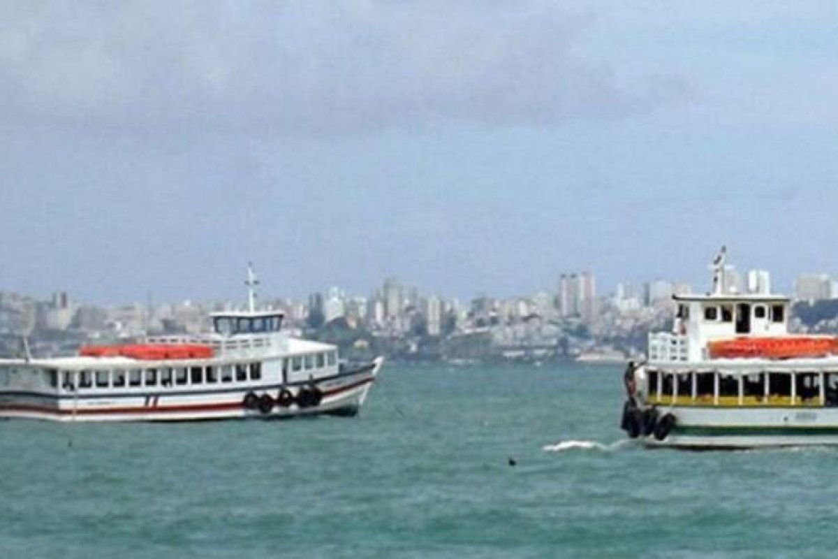 Lanchas da travessia Salvador-Mar Grande tem fluxo tranquilo com saídas a cada 30 minutos