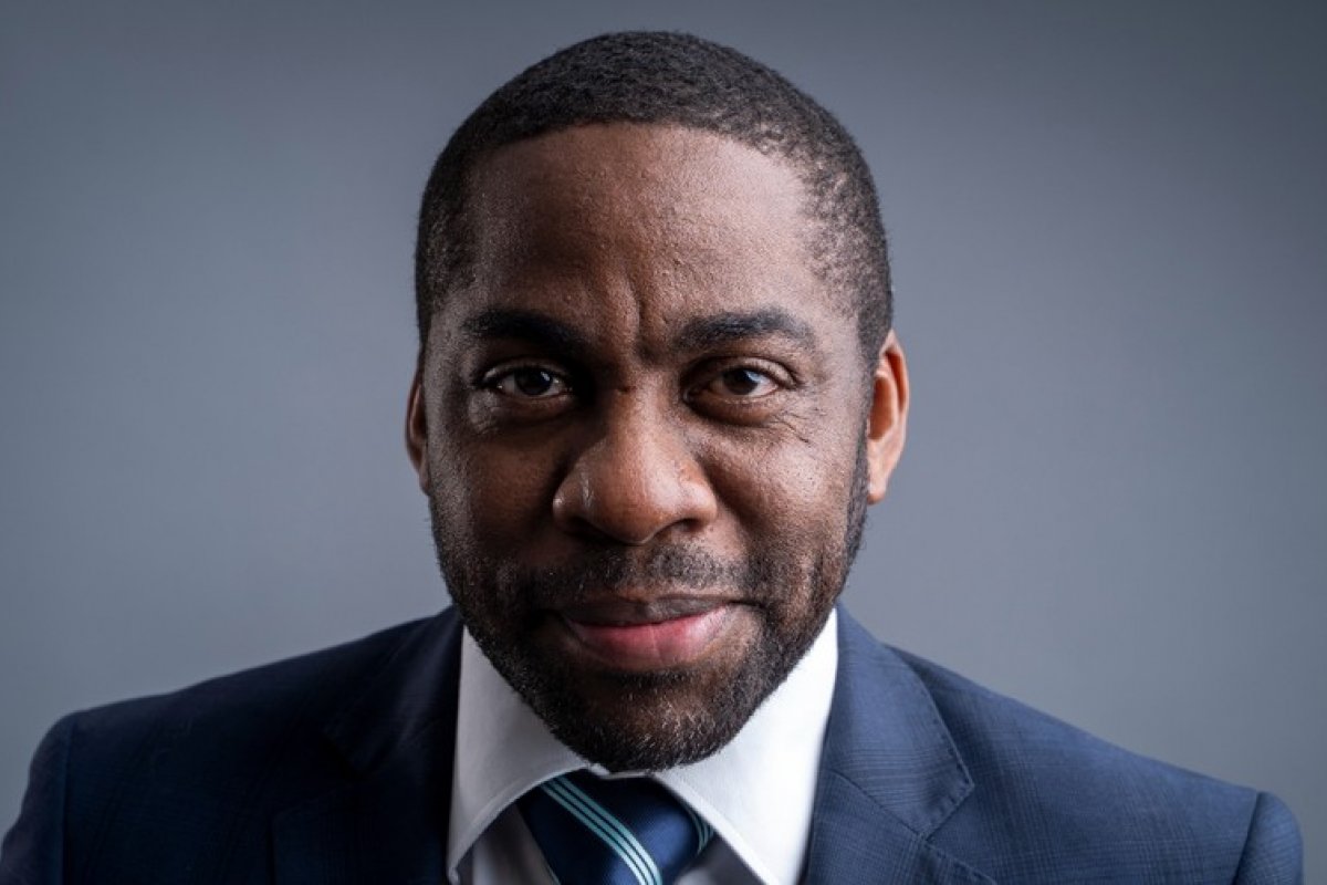 Lázaro Ramos passa mal em casa e é socorrido por Taís Araújo!