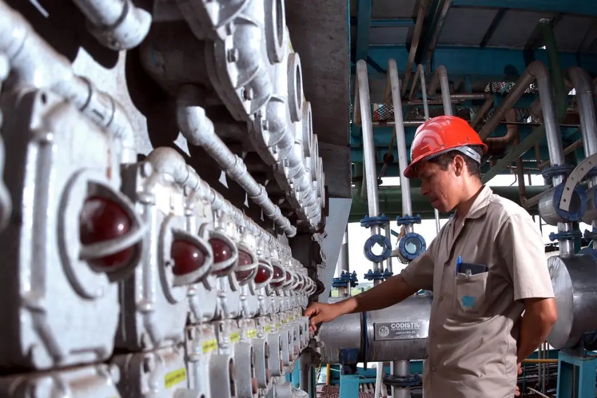 Plano Safra da Indústria: Governo Lula prevê R$ 300 bilhões em crédito e subsídios para programa