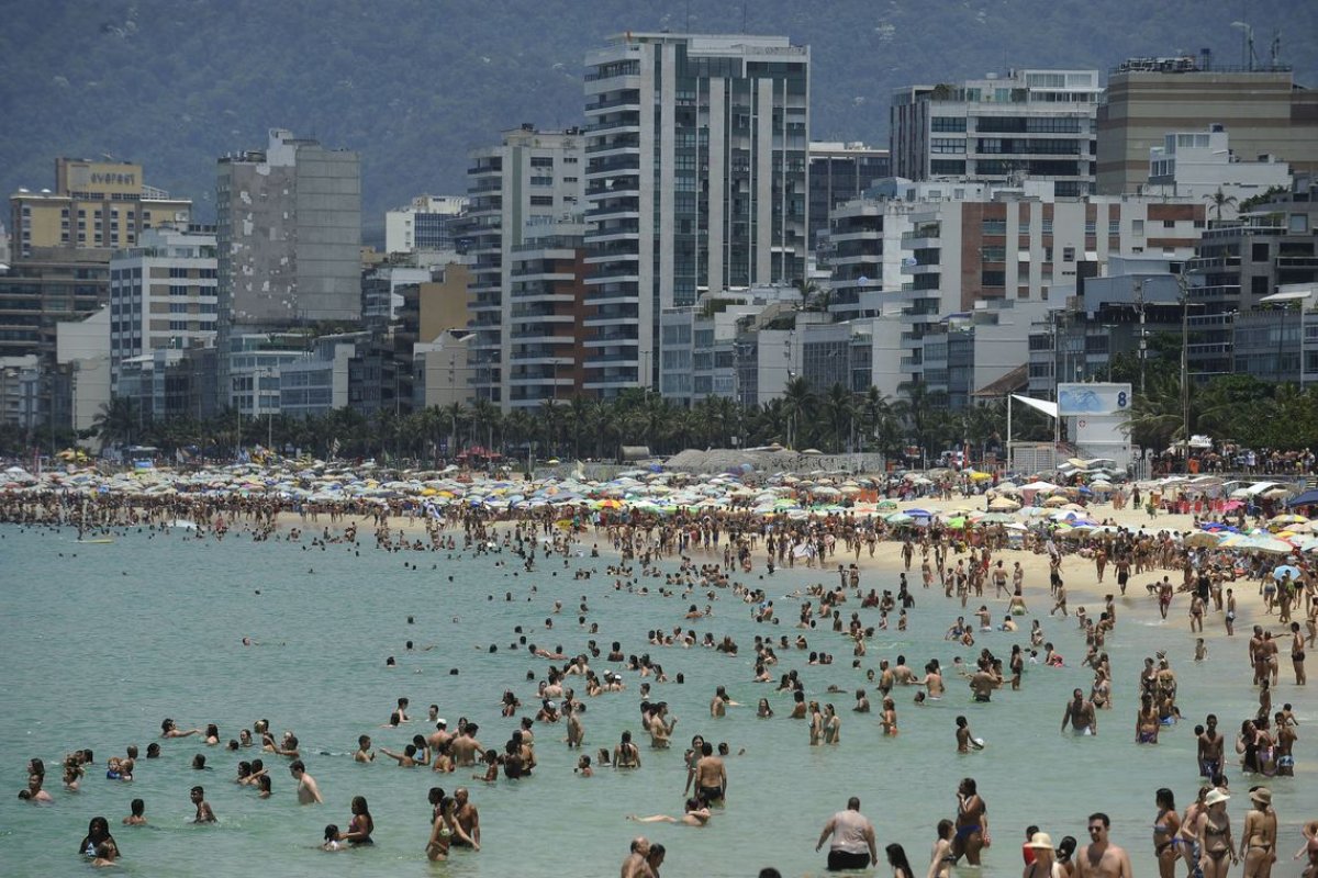 Campanha para a prevenção conta o câncer é estendida até o fim do verão
