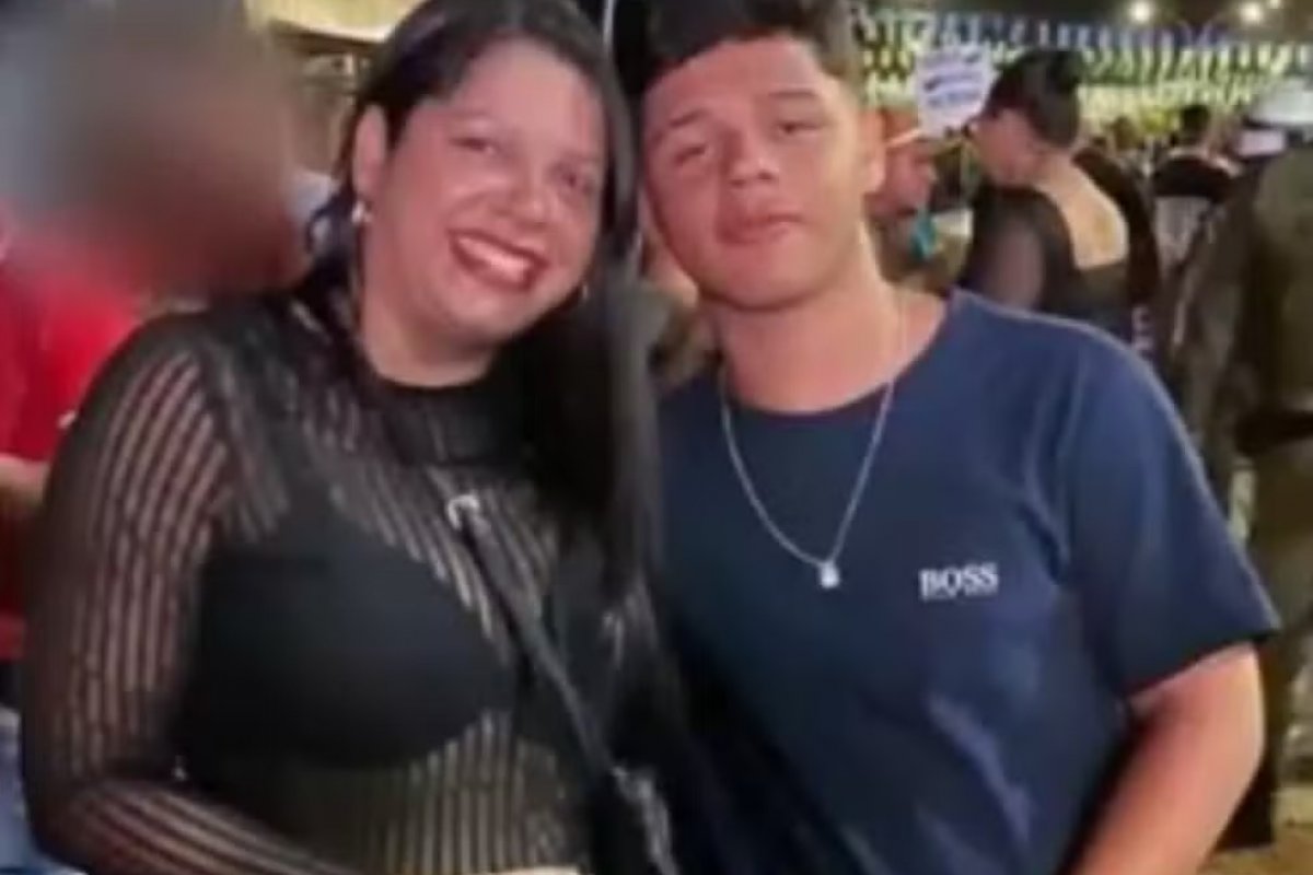 Servidora municipal e filho morrem depois de acidente entre carros em rodovia na Bahia