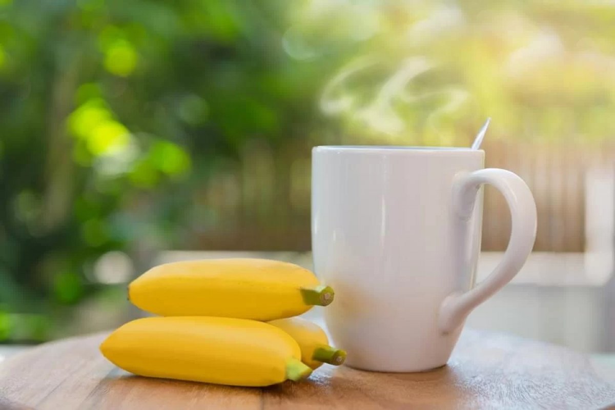 Chá de banana é rico em antioxidantes e ajuda na qualidade de sono