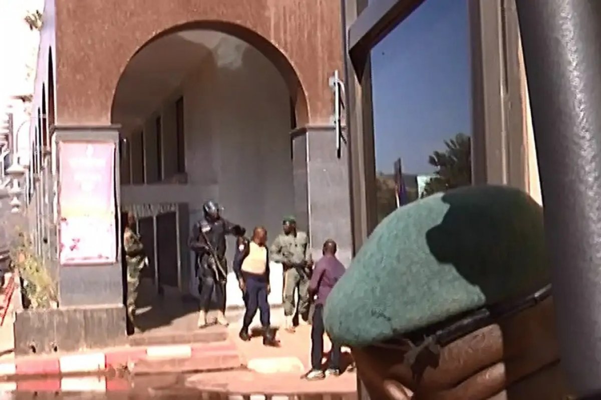 Israel propõe trégua de dois meses em troca da libertação de reféns em Gaza