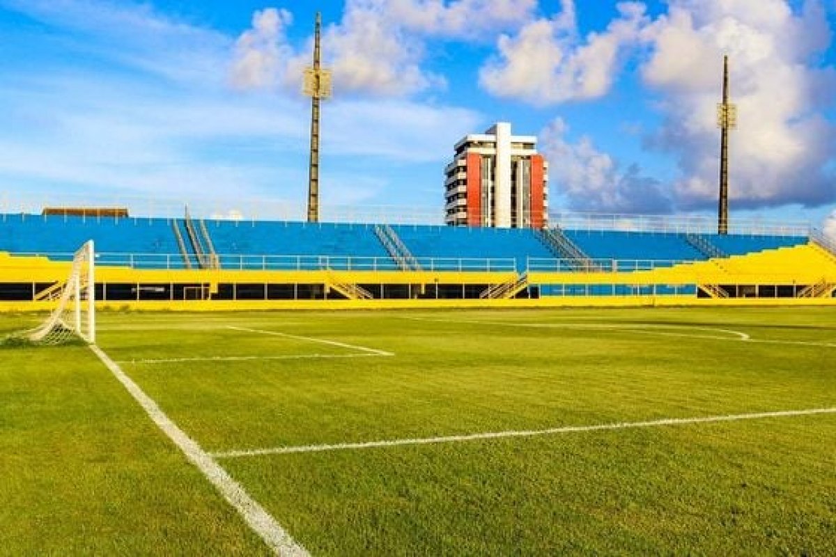 Focando a liderança do Baiano, Vitória e Barcelona de Ilhéus se enfrentam nesta quarta-feira (24)