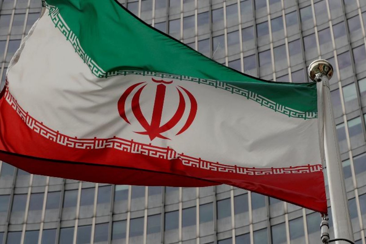 Ministro do Irã manda recado aos Estados Unidos "Saiam da nossa região"