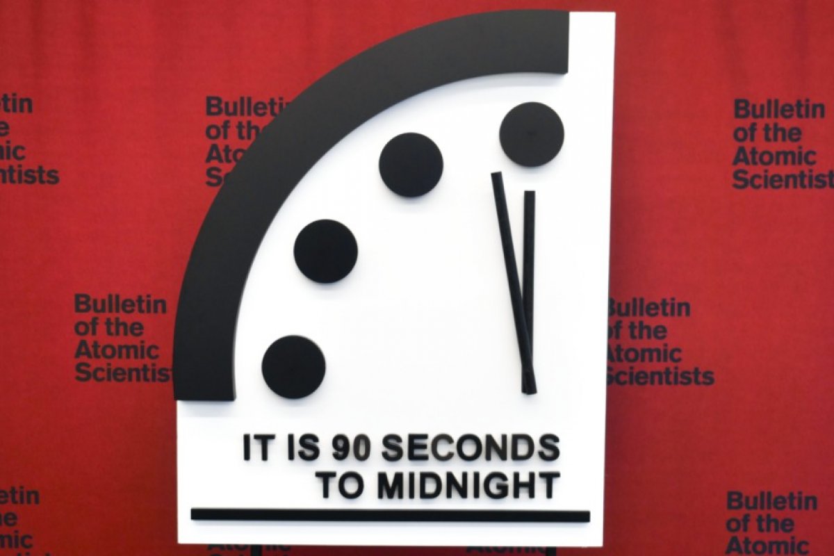 'Relógio do Juízo Final' marca 90 segundos para o apocalipse; entenda