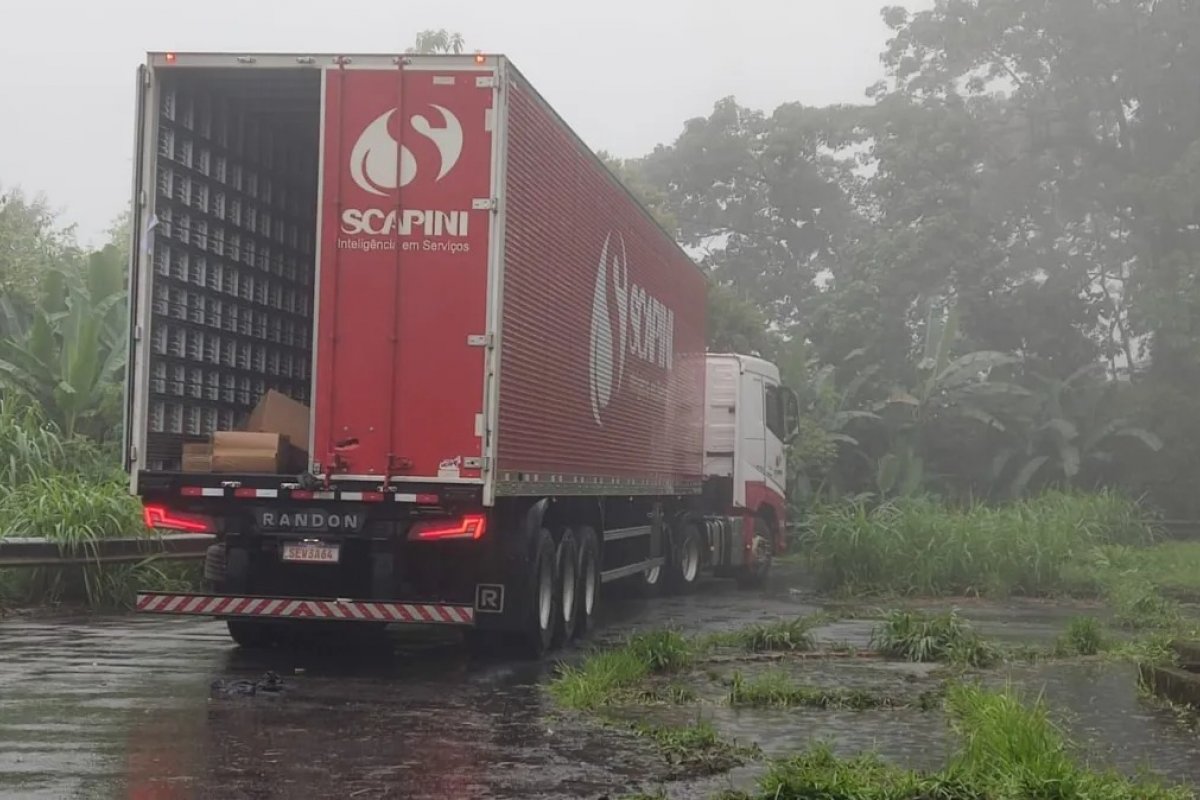 Mega-assalto na Rodovia Anchieta termina com três suspeitos mortos e 17 presos