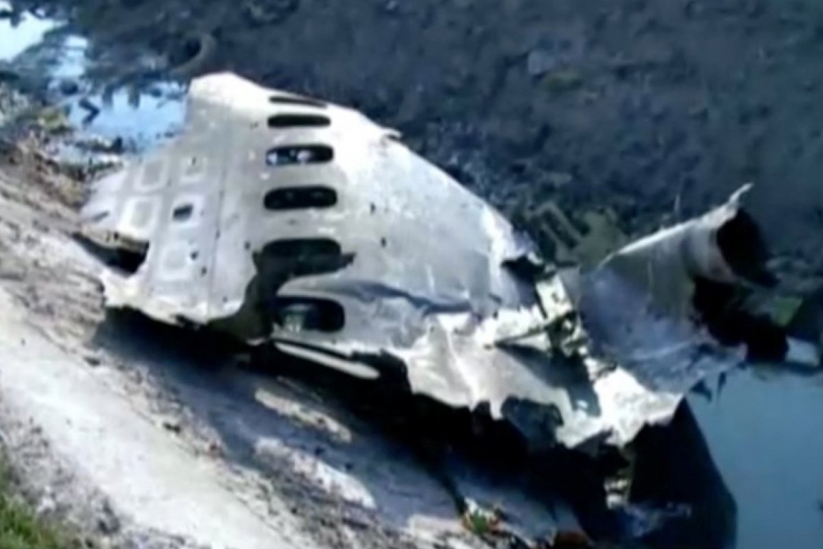 Avião ucraniano cai após decolar no Irã; 176 passageiros estavam a bordo