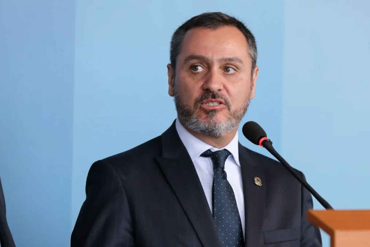 Ricardo Lewandowski convida chefe da Polícia Federal para permanecer no cargo