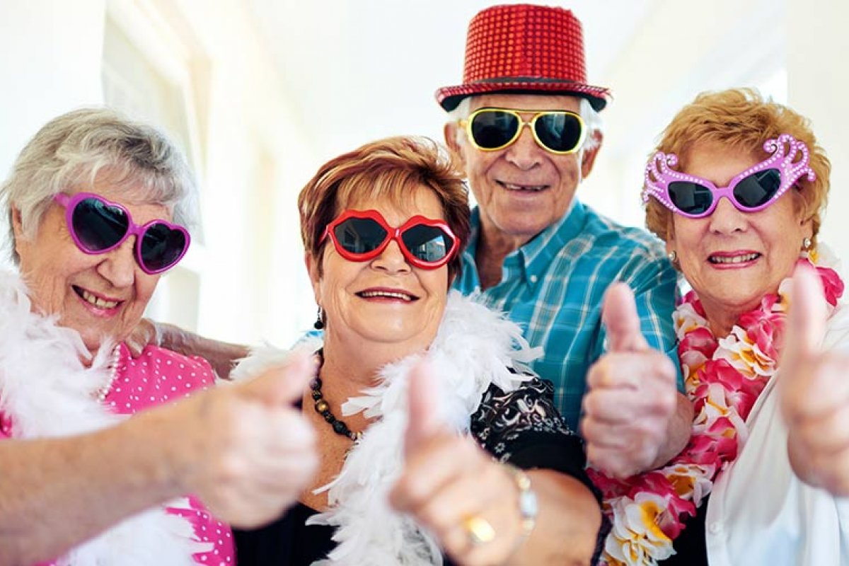 Cuidadores profissionais garantem bem-estar dos idosos durante Carnaval!