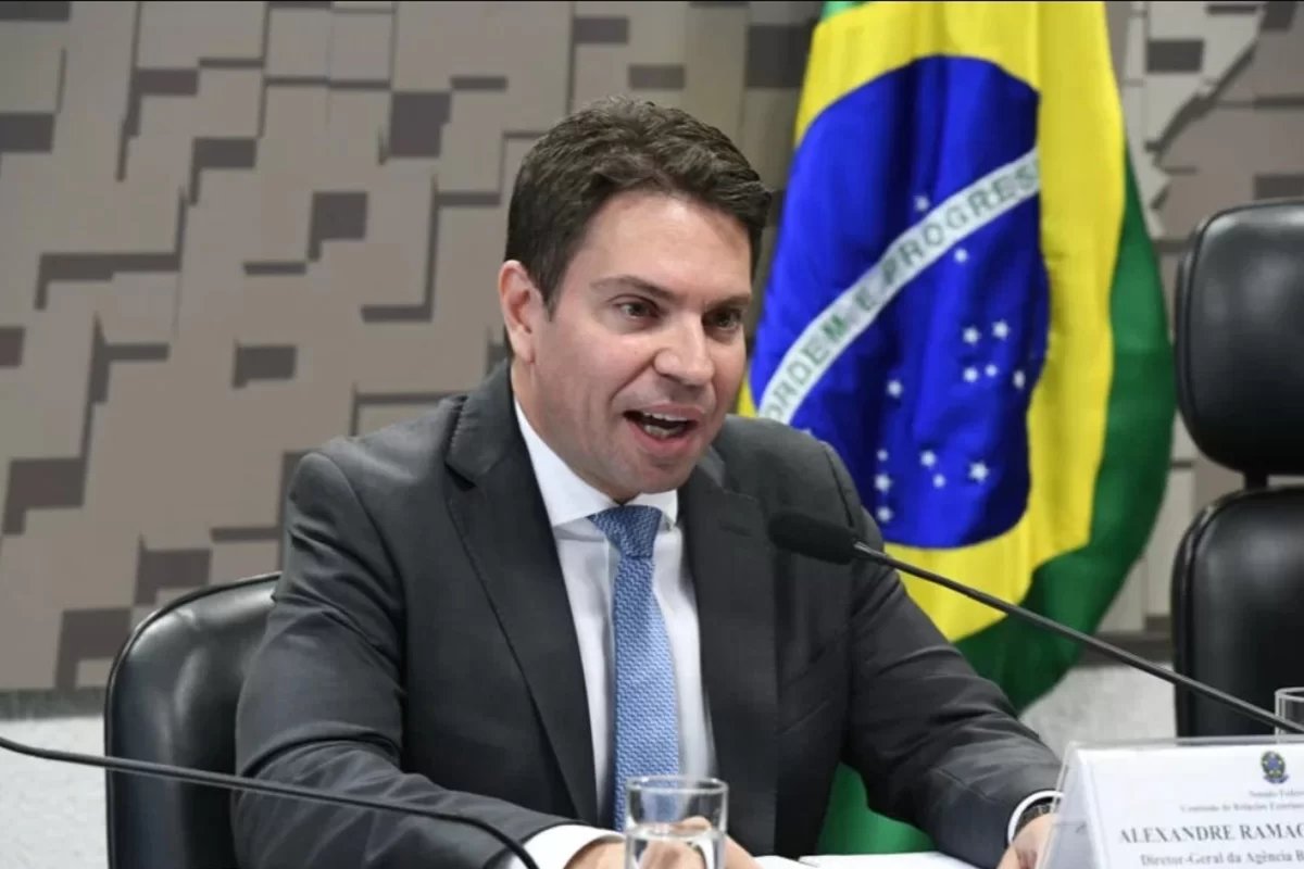 PF faz operação para investigar suposto uso ilegal de software espião na Abin; Ramagem é um dos alvos