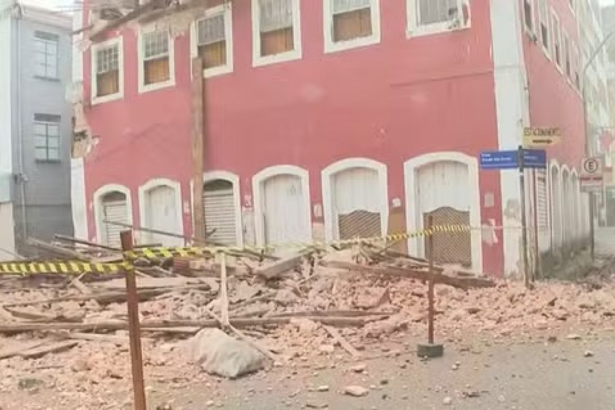 Parte do histórico Restaurante Colon desmorona em Salvador