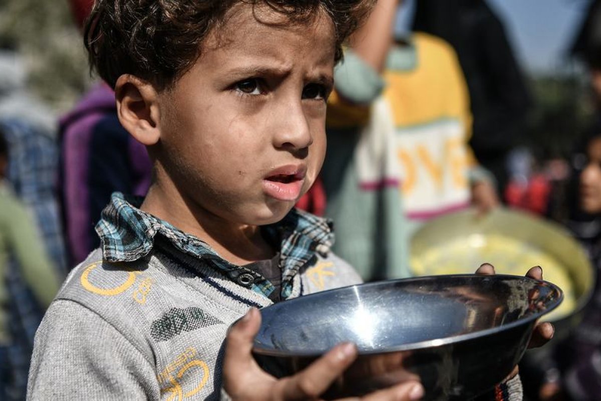 Familiares de reféns do Hamas em Gaza tentam impedir envio de ajuda humanitária a faixa