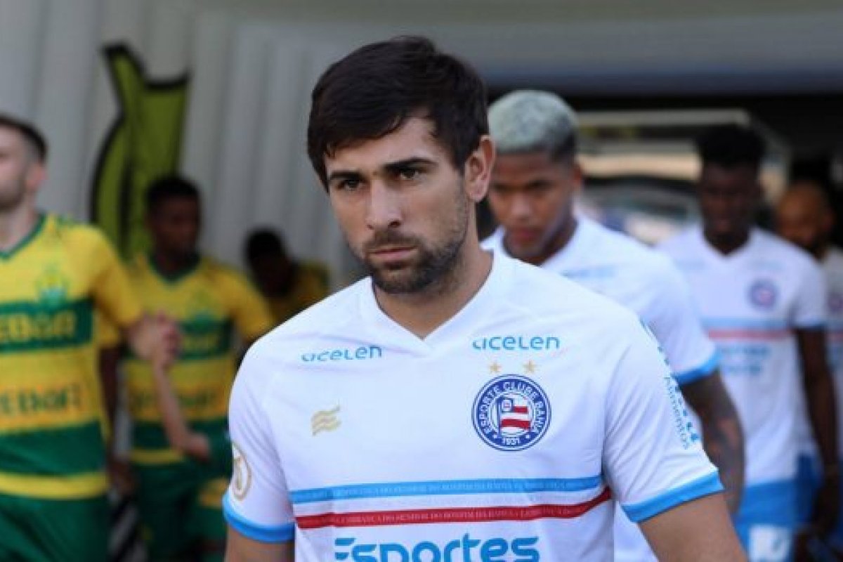 Bahia renova contrato de empréstimo de Acevedo