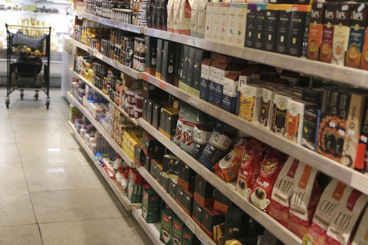 Idec entra com ação contra a Anvisa por prorrogação na rotulagem de alimentos