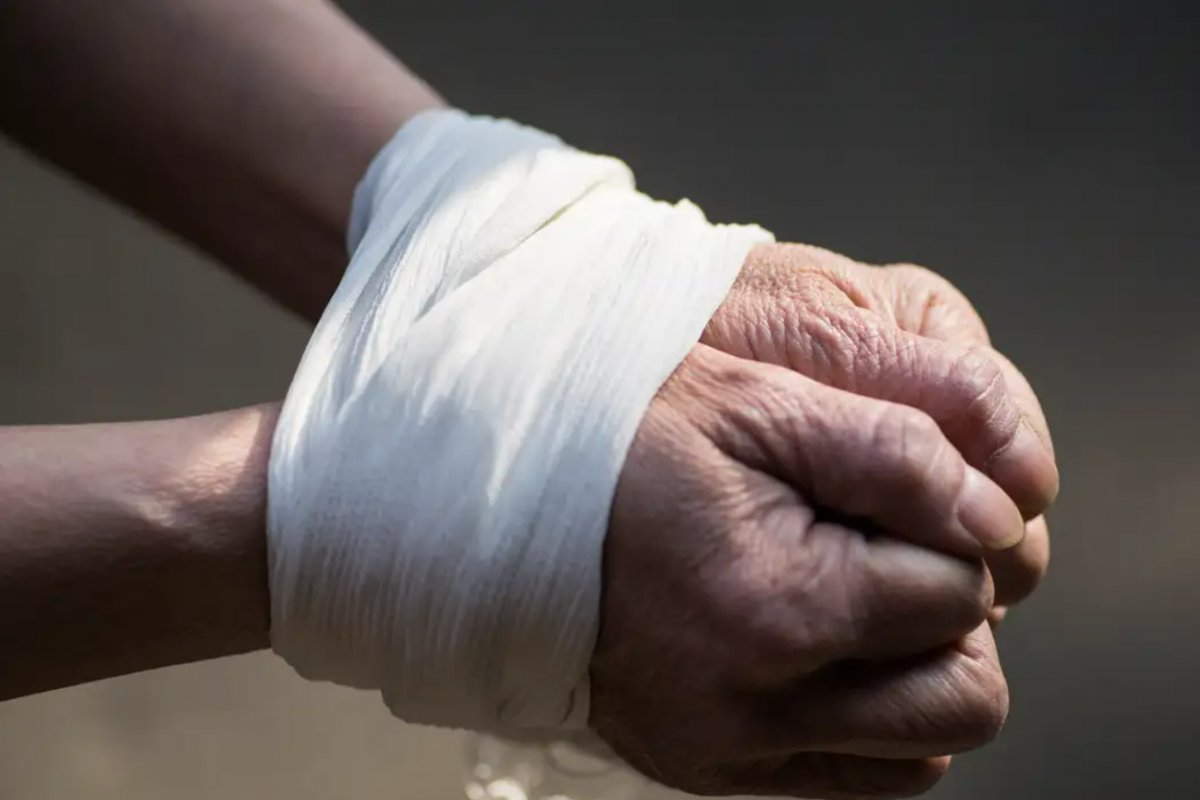 Agravante por crime de tortura é válida em casos contra descendentes, determina STJ