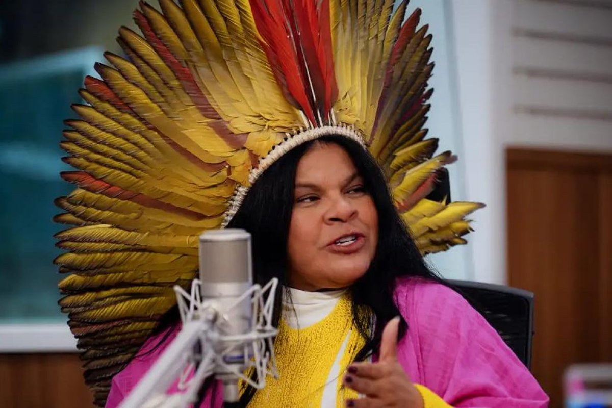 Sonia Guajajara é Internada em São Paulo por alteração da pressão arterial