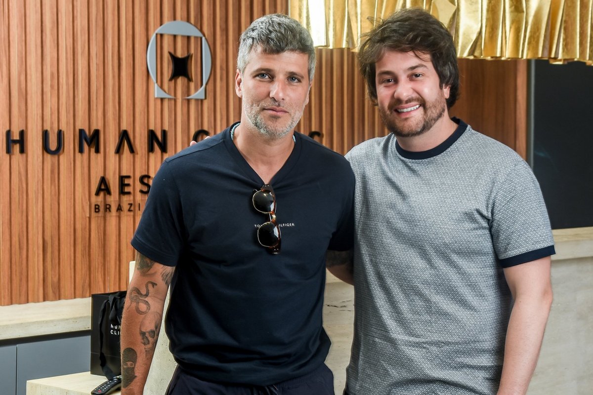 Famosos visitam clínica de luxo em São Paulo!