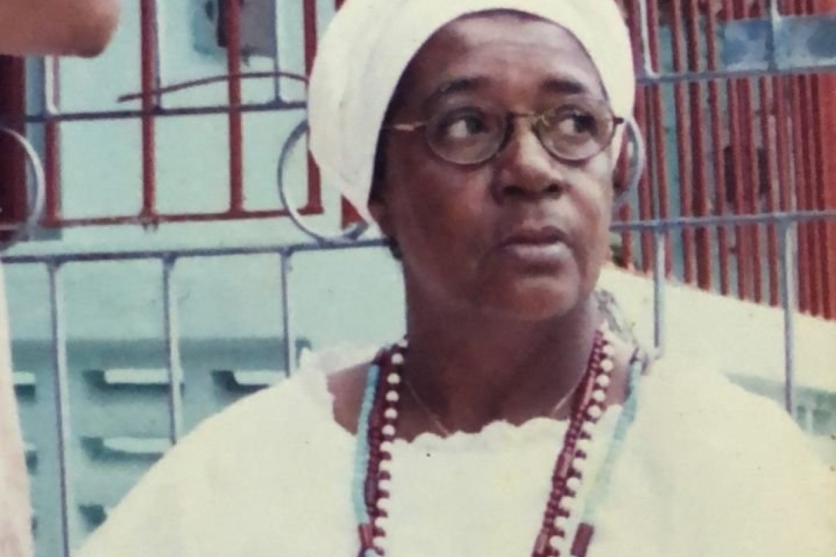 Ọdẹ Bọ̀wá: O Caçador está chegando