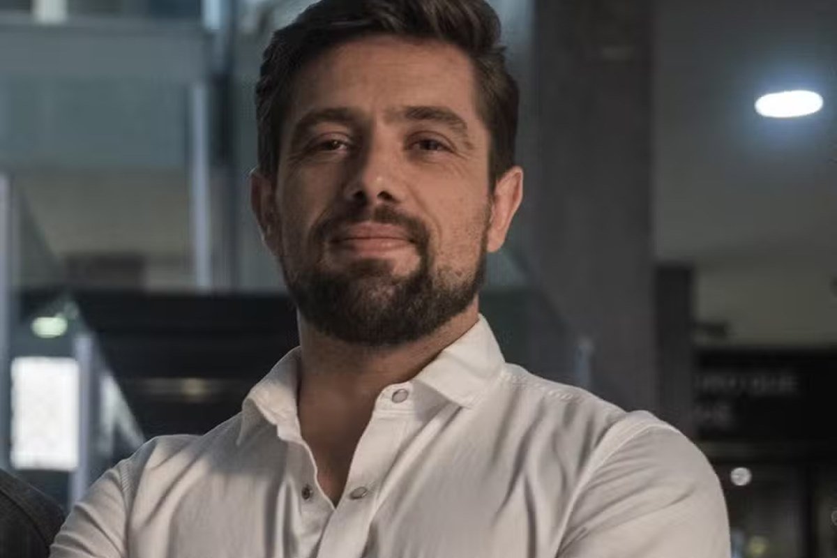 Após 15 anos, Rafael Cardoso não tem contrato renovado com a TV Globo!