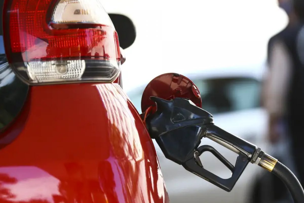 Gasolina, diesel e botijão de gás sobem nesta quinta (1º) com novo ICMS