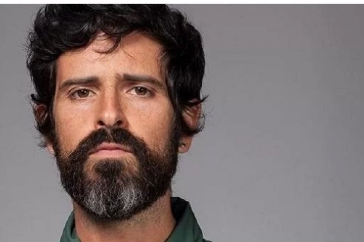 Cantor norte-americano que tem Caetano Veloso como referência, desembarca no Brasil!