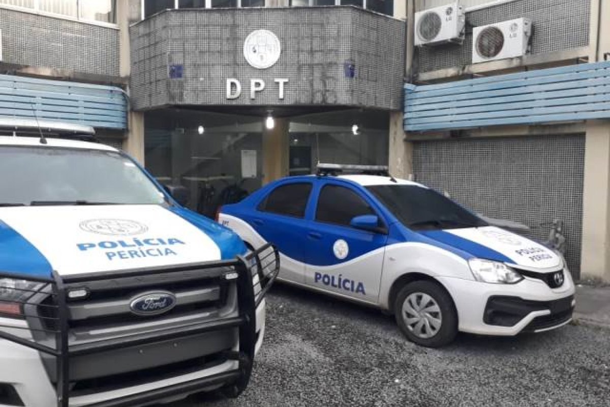 Três homens são sequestrados de um bar e um é morto em Feira de Santana