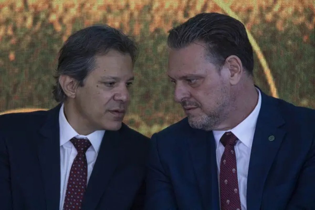 Carlos Fávaro diz que governo estuda medidas para resolver endividamento do agro