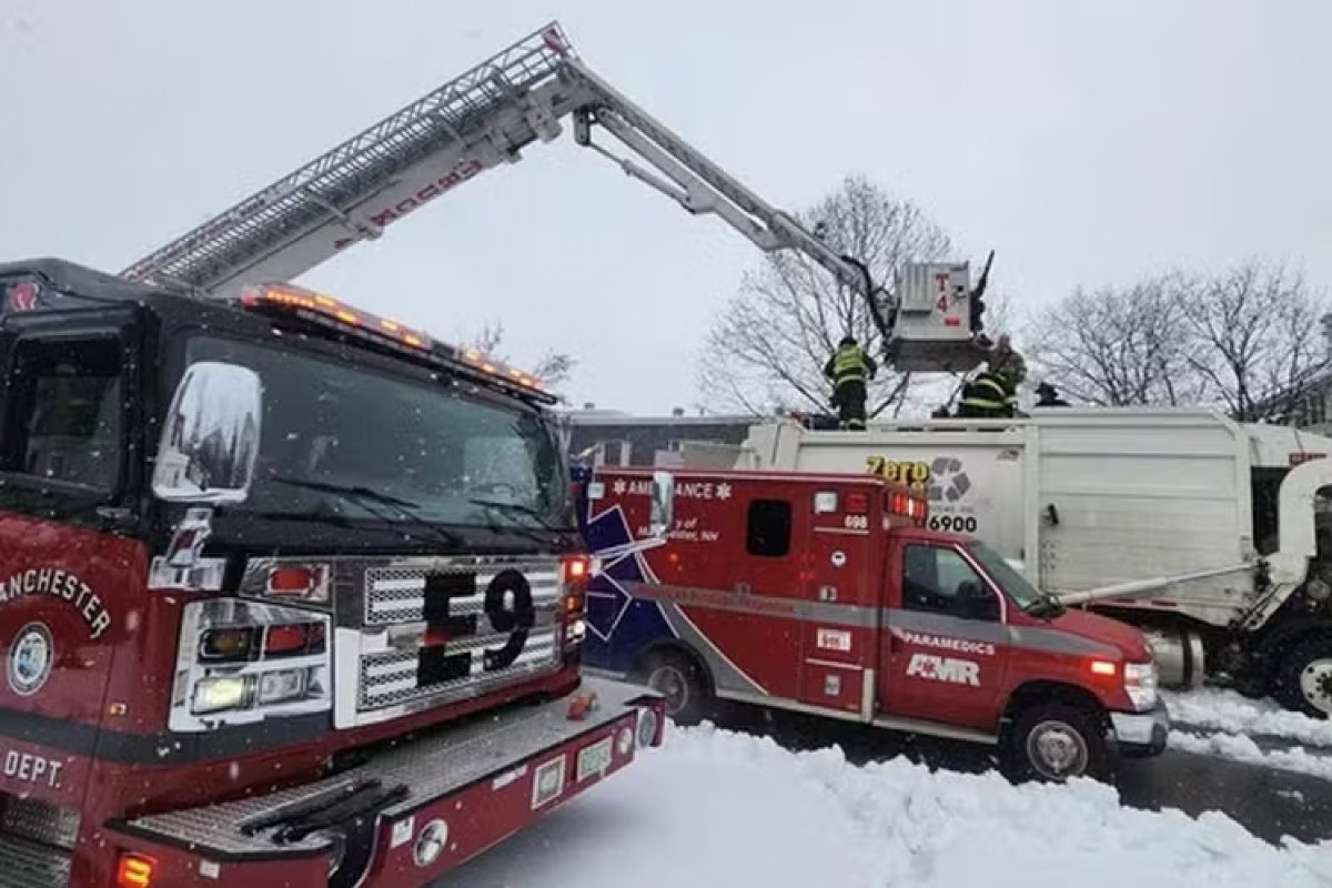 Mulher cai em container de lixo e fica gravemente ferida após ser compactada nos EUA
