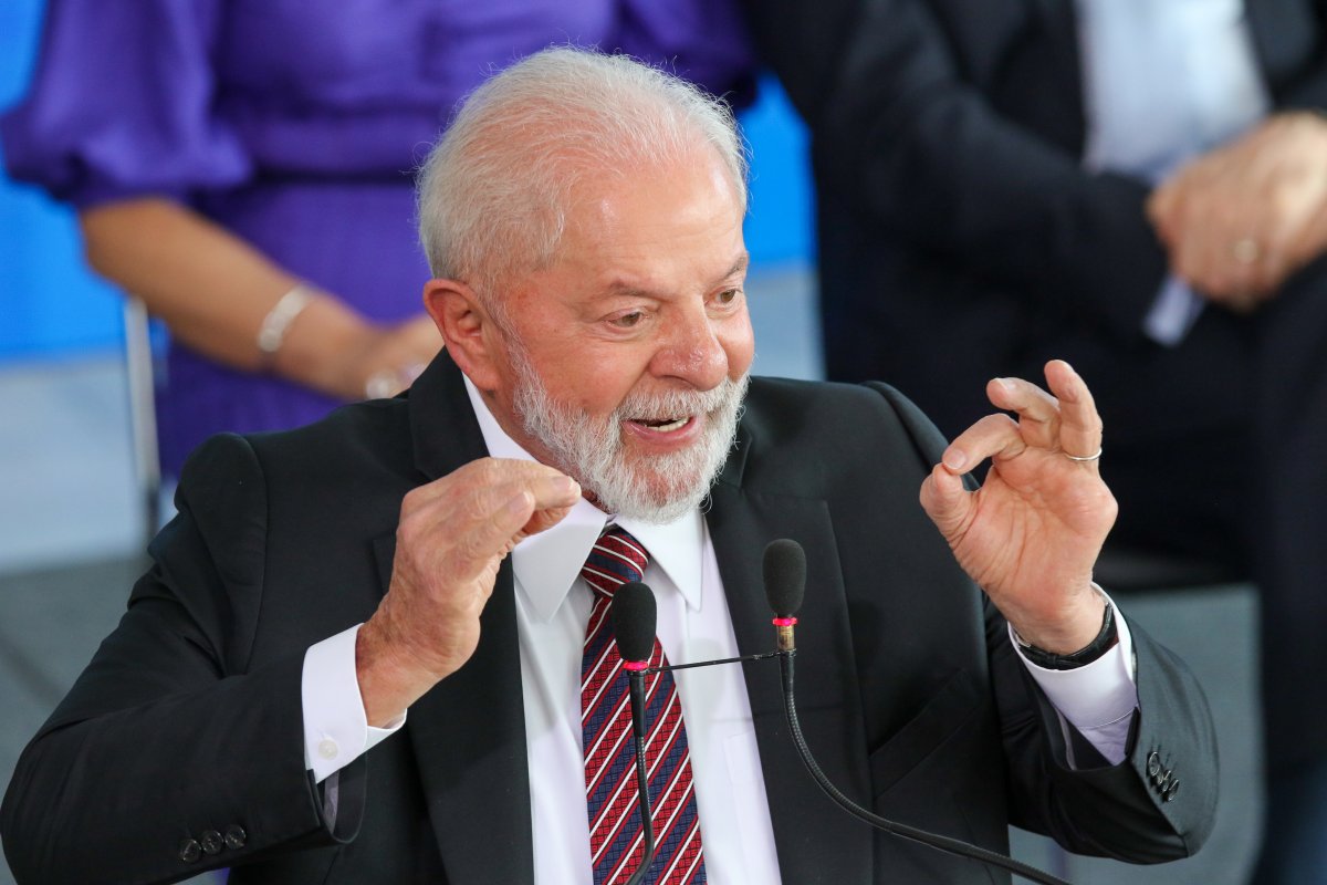 Lula diz em posse de Lewandowski que governo e PF não perseguem ninguém