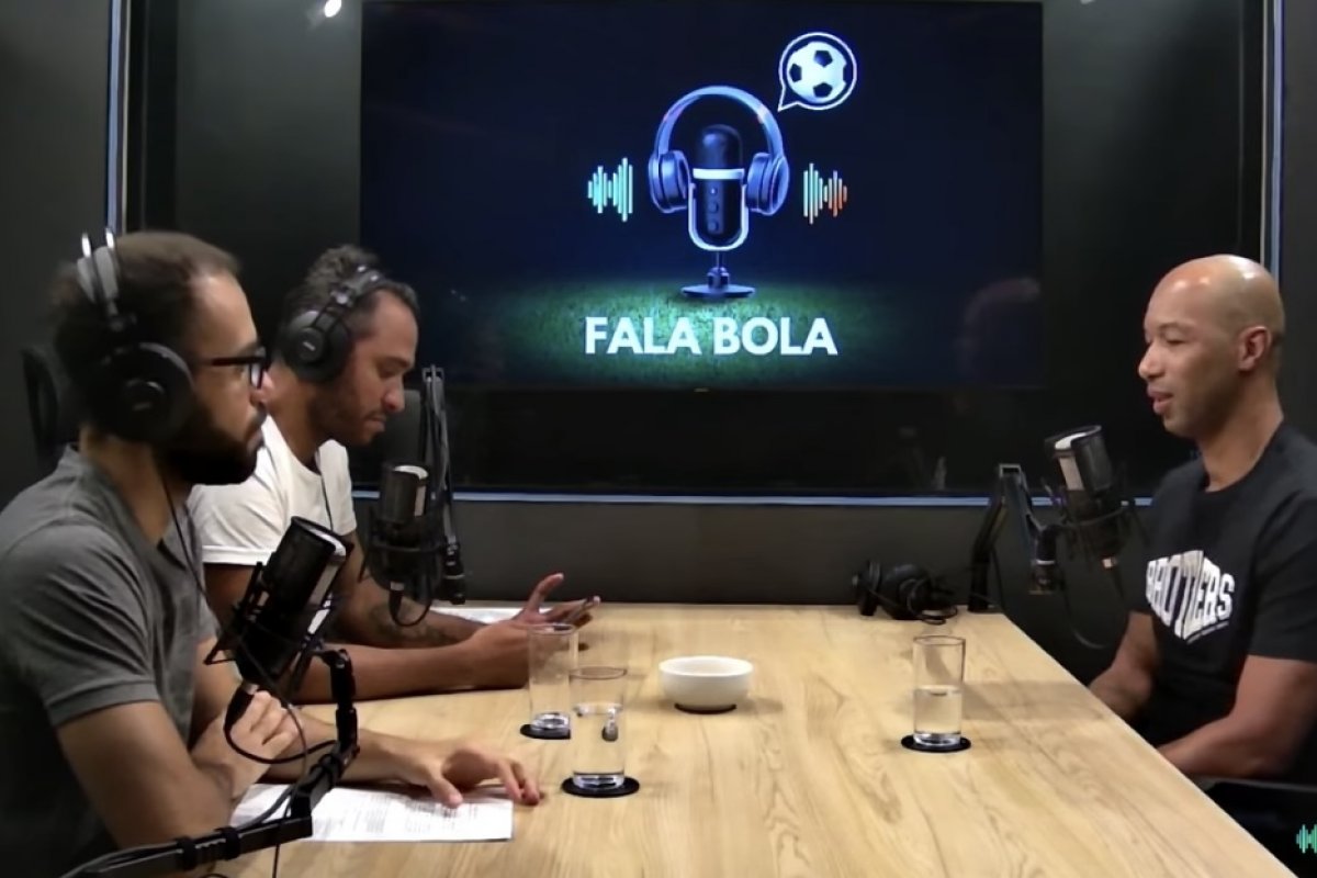 “Dificilmente jogaria lá pela identificação que eu tenho pelo Vitória”, afirma Dinei sobre jogar no Bahia