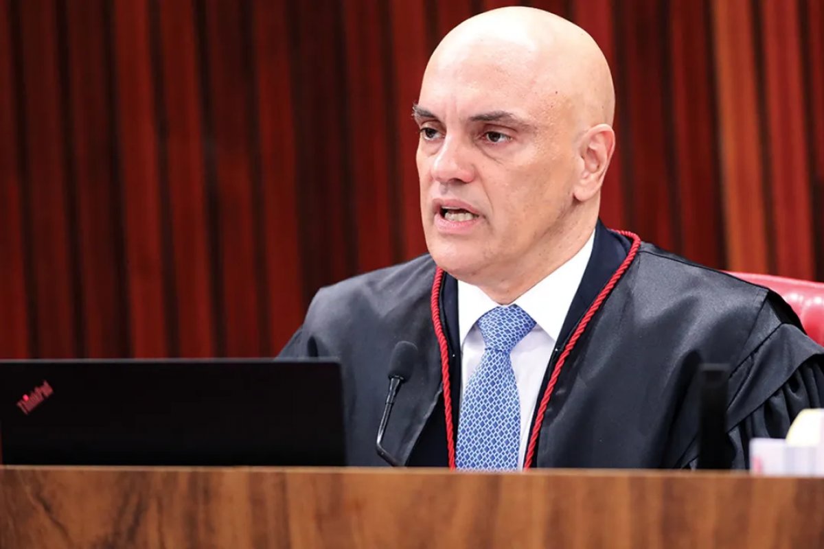 TSE e Ministério da Justiça vão atuar contra quem faz discurso antidemocrático, anuncia Moraes